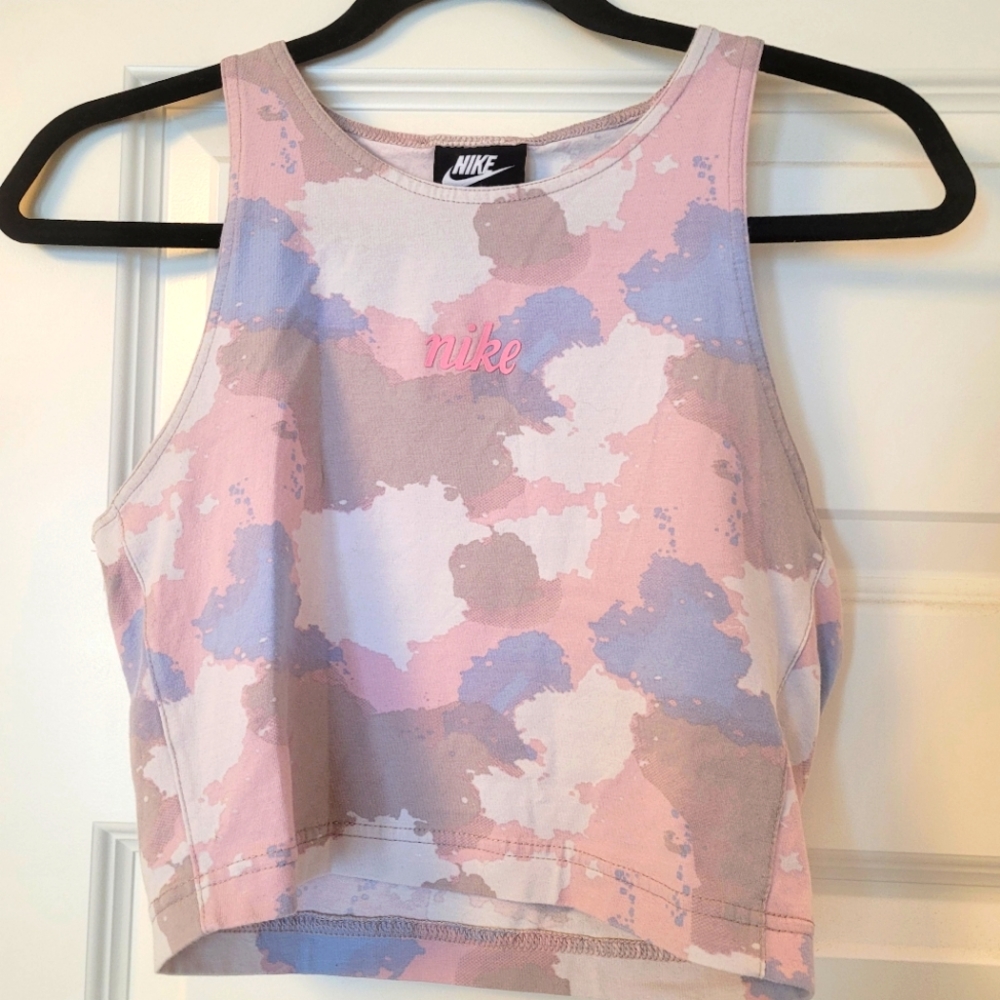 Nike women's crop top